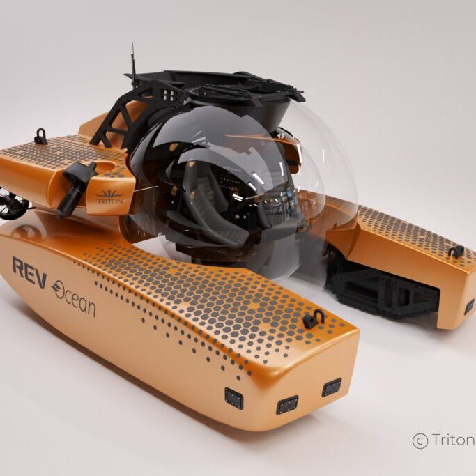 Triton 7500/3 submersible